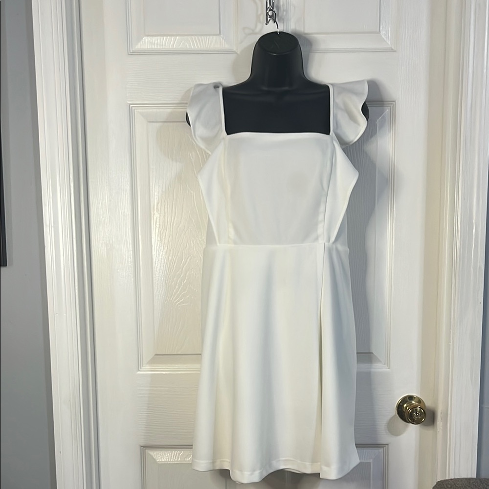 BCBG Paris off white sleeveless dress, size XL.